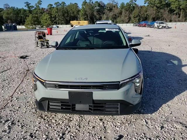 Kia K4 2.0L 4 Front Wheel Drive - автомобили, коли, обяви за нови и употребявани 0