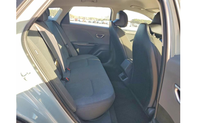 Kia K4 2.0L 4 Front Wheel Drive - автомобили, коли, обяви за нови и употребявани 10