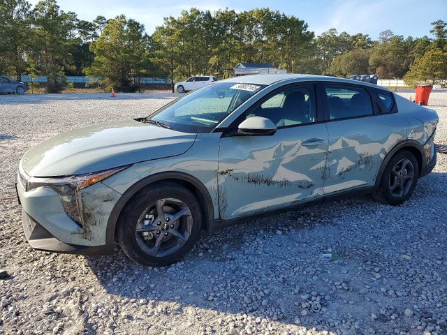 Kia K4 2.0L 4 Front Wheel Drive - автомобили, коли, обяви за нови и употребявани 1