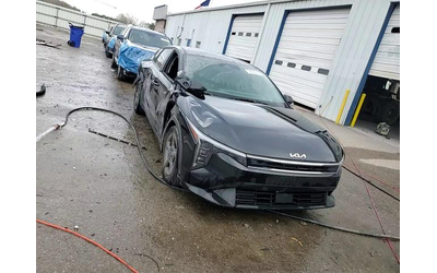 kia-k4-2-0l-4-front-wheel-drive - 0