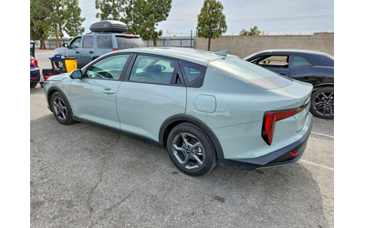 kia-k4-2-0l-4-front-wheel-drive - 1