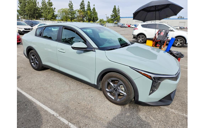 kia-k4-2-0l-4-front-wheel-drive - 3