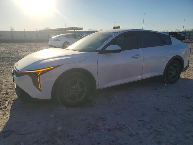 Kia K4 2.0L 4 Front Wheel Drive - автомобили, коли, обяви за нови и употребявани 0