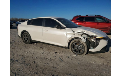 kia-k4-2-0l-4-front-wheel-drive - 3