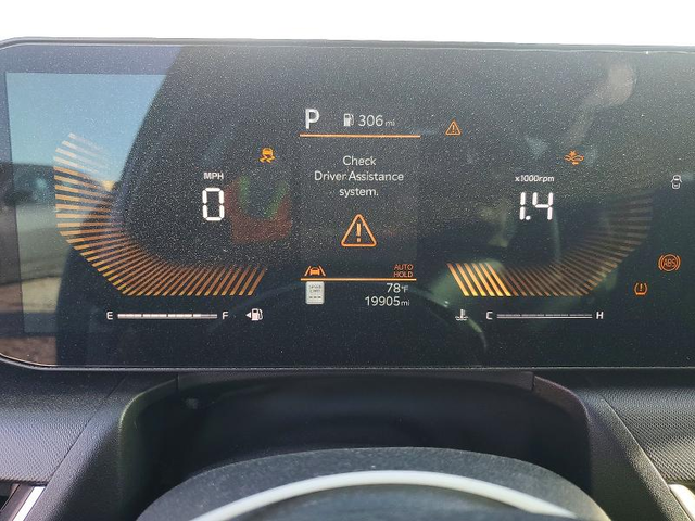 Kia K4 2.0L 4 Front Wheel Drive - автомобили, коли, обяви за нови и употребявани 8