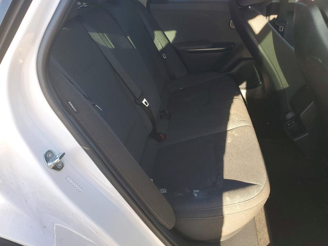 Kia K4 2.0L 4 Front Wheel Drive - автомобили, коли, обяви за нови и употребявани 9