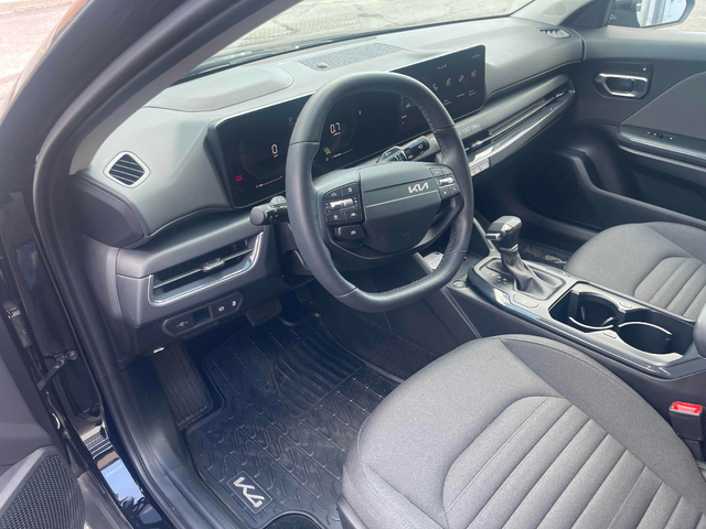 Kia K4 2.0L 4cyl FWD - автомобили, коли, обяви за нови и употребявани 4
