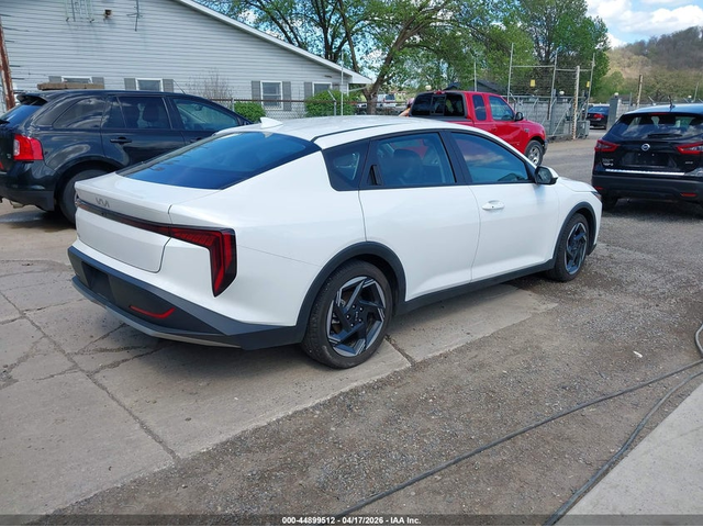 Kia K4 2.0L I-4 DOHC, VVT, 147HP Front Wheel Drive - автомобили, коли, обяви за нови и употребявани 3