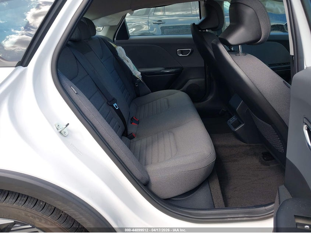Kia K4 2.0L I-4 DOHC, VVT, 147HP Front Wheel Drive - автомобили, коли, обяви за нови и употребявани 7