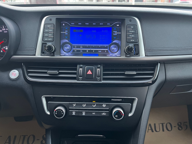 KIA K5 - автомобили, коли, обяви за нови и употребявани 11