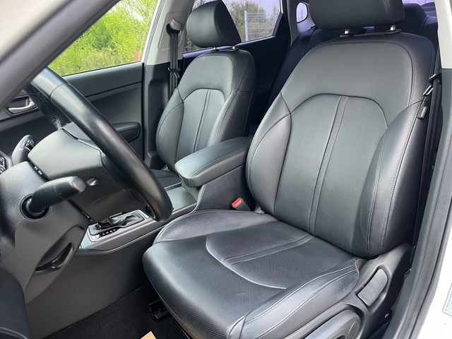 KIA K5 - автомобили, коли, обяви за нови и употребявани 9