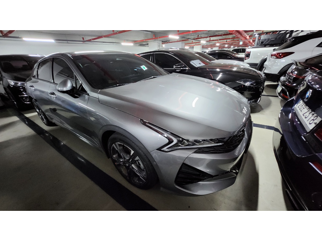 KIA K5 - автомобили, коли, обяви за нови и употребявани 1