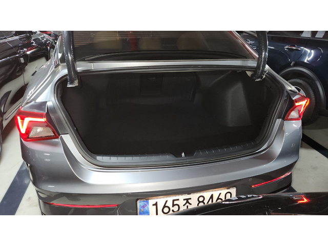 KIA K5 - автомобили, коли, обяви за нови и употребявани 21