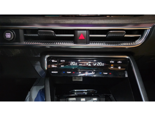 KIA K5 - автомобили, коли, обяви за нови и употребявани 8