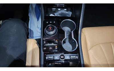 KIA K5 - автомобили, коли, обяви за нови и употребявани 9