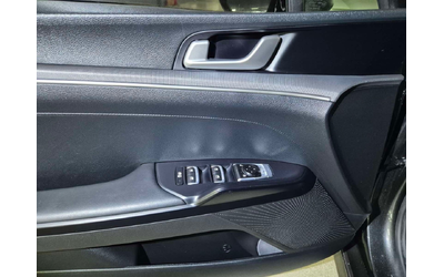 Kia K5 - автомобили, коли, обяви за нови и употребявани 10