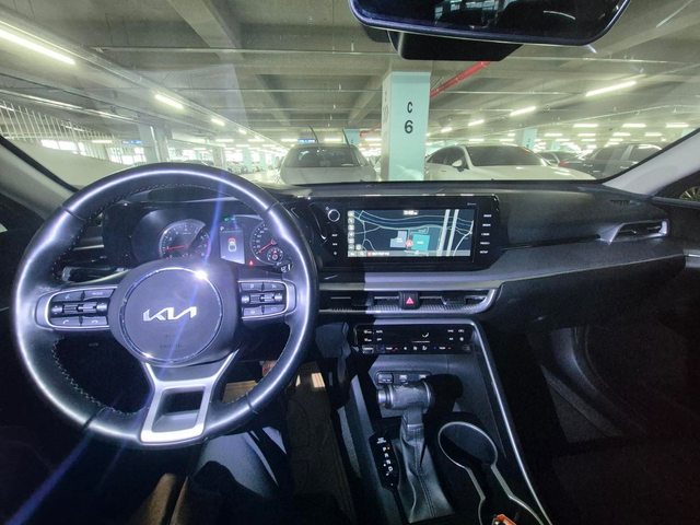 Kia K5 - автомобили, коли, обяви за нови и употребявани 14