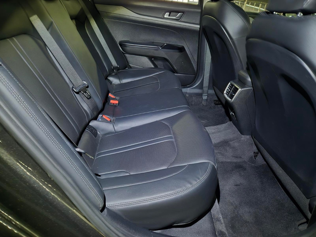 Kia K5 - автомобили, коли, обяви за нови и употребявани 21