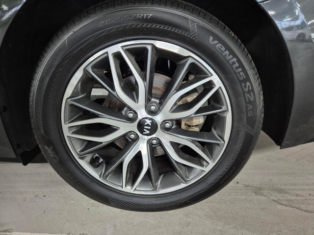 Kia K5 - автомобили, коли, обяви за нови и употребявани 26