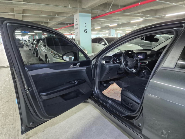 Kia K5 - автомобили, коли, обяви за нови и употребявани 9