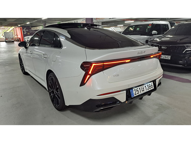 KIA K5 - автомобили, коли, обяви за нови и употребявани 6