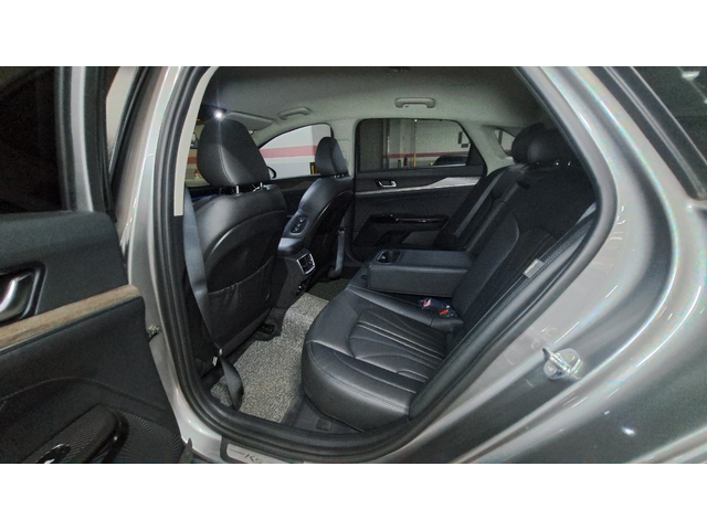 KIA K5 - автомобили, коли, обяви за нови и употребявани 17