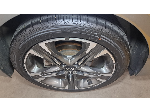 KIA K5 - автомобили, коли, обяви за нови и употребявани 26