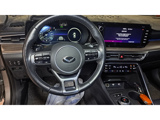 KIA K5 - автомобили, коли, обяви за нови и употребявани 9