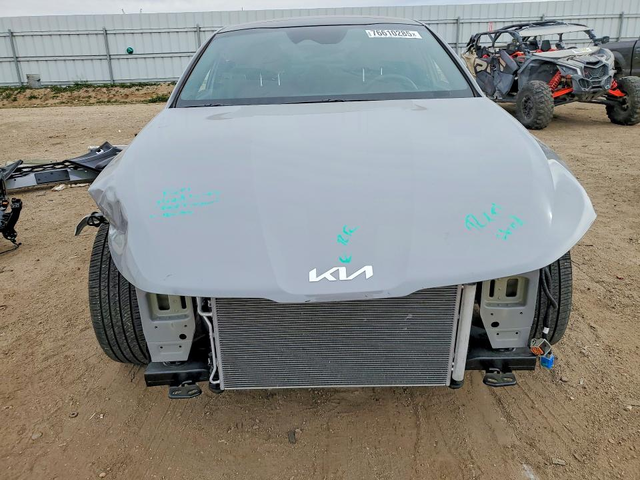 Kia K5 2.5L 4 Front-wheel Drive - автомобили, коли, обяви за нови и употребявани 4