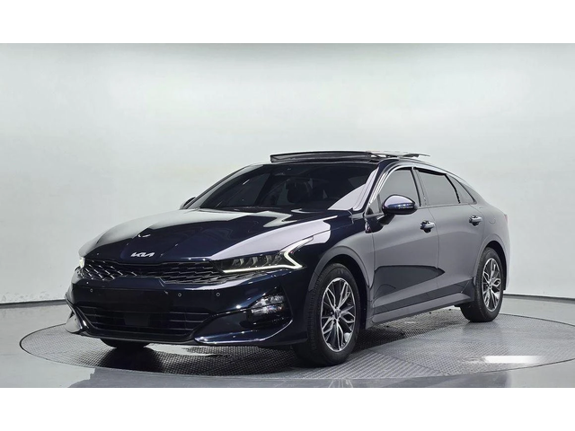 Kia K5 - автомобили, коли, обяви за нови и употребявани 0