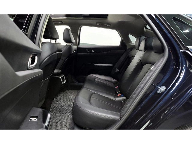 Kia K5 - автомобили, коли, обяви за нови и употребявани 11