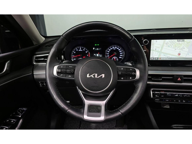 Kia K5 - автомобили, коли, обяви за нови и употребявани 12