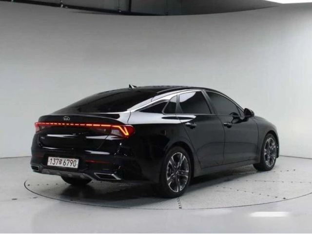 Kia K5 - автомобили, коли, обяви за нови и употребявани 1