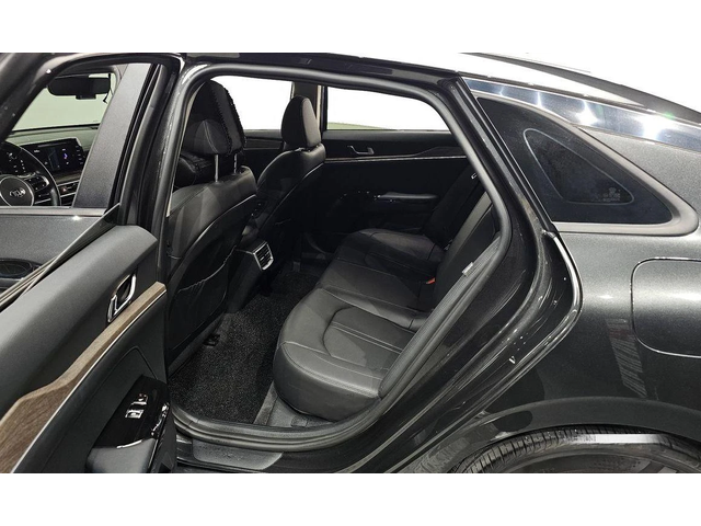 Kia K5 - автомобили, коли, обяви за нови и употребявани 10