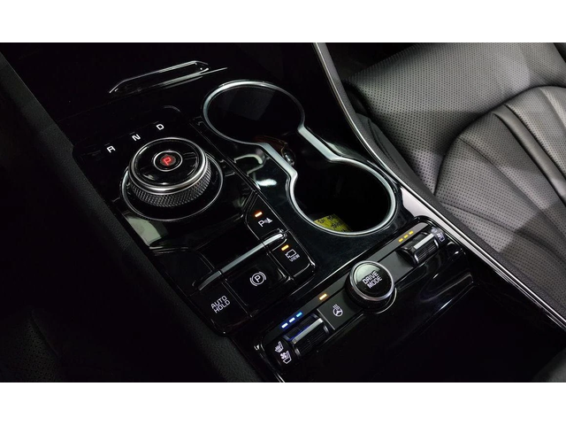 Kia K5 - автомобили, коли, обяви за нови и употребявани 8