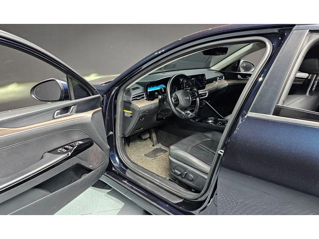 Kia K5 - автомобили, коли, обяви за нови и употребявани 10