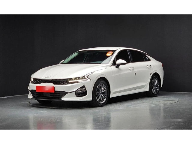 Kia K5 - автомобили, коли, обяви за нови и употребявани 0