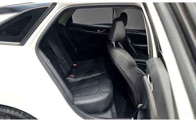 Kia K5 - автомобили, коли, обяви за нови и употребявани 10