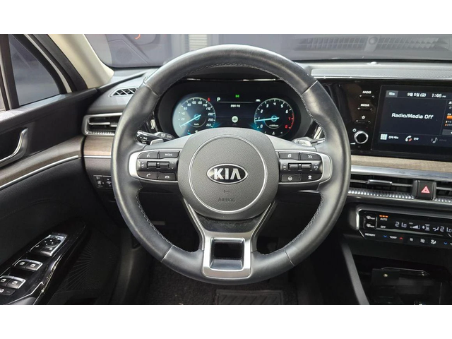 Kia K5 - автомобили, коли, обяви за нови и употребявани 12