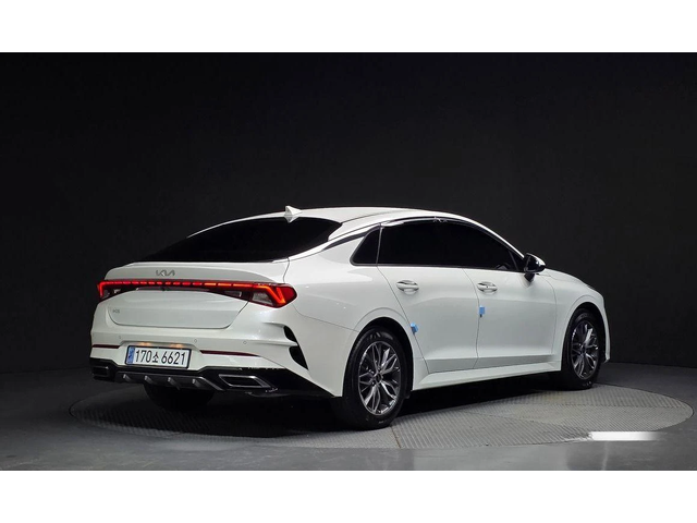 Kia K5 - автомобили, коли, обяви за нови и употребявани 1