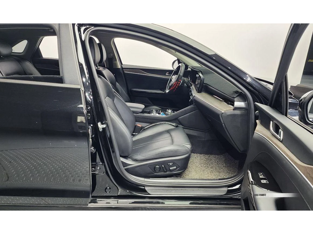 Kia K5 - автомобили, коли, обяви за нови и употребявани 10