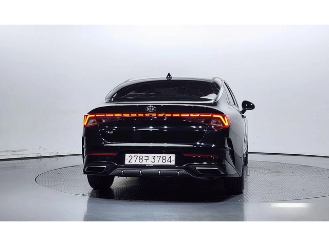 Kia K5 - автомобили, коли, обяви за нови и употребявани 3