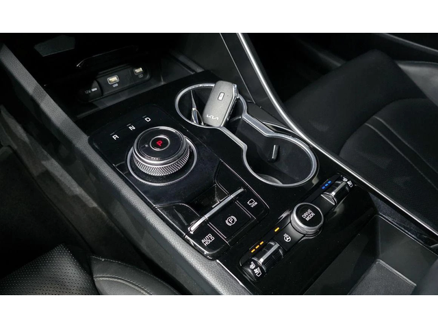 Kia K5 - автомобили, коли, обяви за нови и употребявани 8