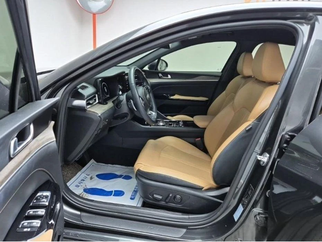 Kia K5 - автомобили, коли, обяви за нови и употребявани 10