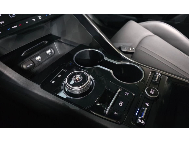 Kia K5 - автомобили, коли, обяви за нови и употребявани 8