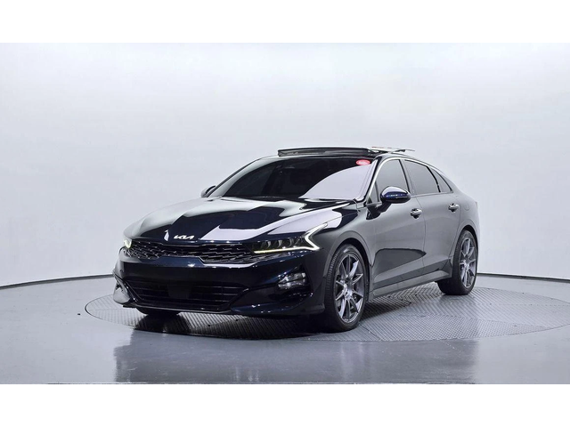 Kia K5 - автомобили, коли, обяви за нови и употребявани 0