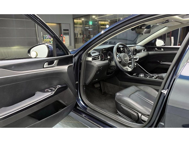 Kia K5 - автомобили, коли, обяви за нови и употребявани 10