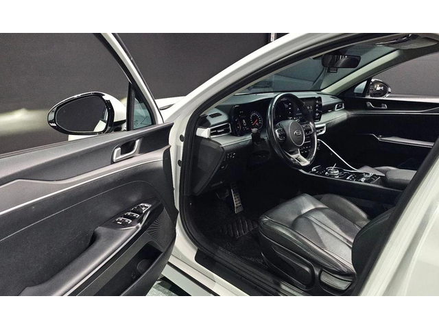 Kia K5 - автомобили, коли, обяви за нови и употребявани 11