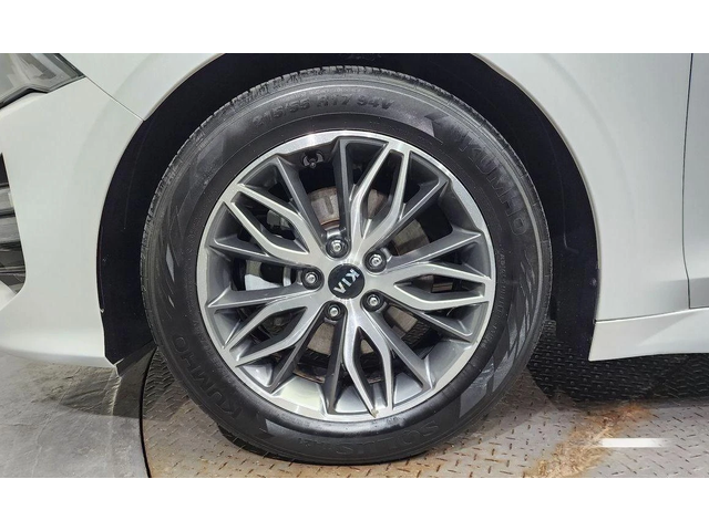 Kia K5 - автомобили, коли, обяви за нови и употребявани 4