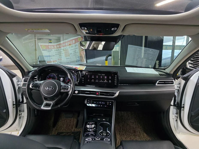 Kia K5 - автомобили, коли, обяви за нови и употребявани 6